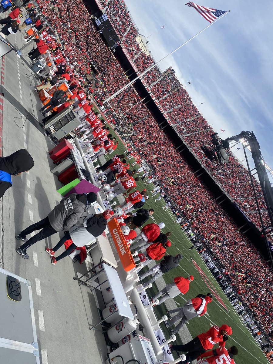 TheCEO_UTS's tweet photo. #Live at the @OhioStateFB vs. @MSU_Football Football game 🏈 … Big Thanks to Head @CoachMcGuff & @coachwesbball for the Hospitality 🙌🏾
#Big10Football #FirstRowSeats #RedCarpetVibes🔌 https://t.co/7yMLvLTaA7