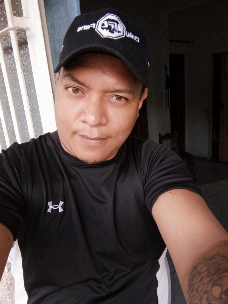 Activos que ya comenzaron las peleas de #UFCVegas43 y los invito a seguir <a href="/onlyufcfans/">Hudson Lewis</a> por Instagram.

👊 Only UFC Fans 👊

#SabadoDePeleas #UFC #20Noviembre #UFCespañol #mma #SaturdayThoughts #TuBarbaro #RT 😎👊