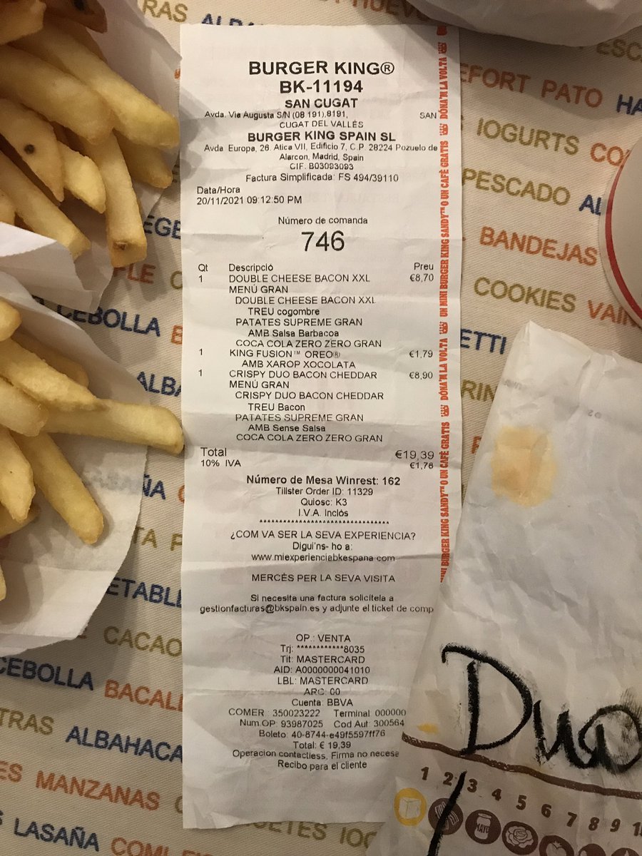 Tonifoixench's tweet photo. @burgerking_es que hemos de hacer cuando lo que pedimos en BurguerKing Sant Cugat para llevar no se corresponde con lo que hemos pagado? No tenemos teléfono de atención al cliente, después de hacer cola de 1 hora patatas equivocadas, no está el helado, y no son lo que pedimos https://t.co/RPbA3KlWQC