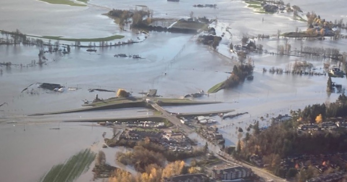 We’re working with BC businesses to collectively donate $912,000 to <a href="/redcrosscanada/">Canadian Red Cross</a> for BC flood relief efforts: ow.ly/GkU61038Y84