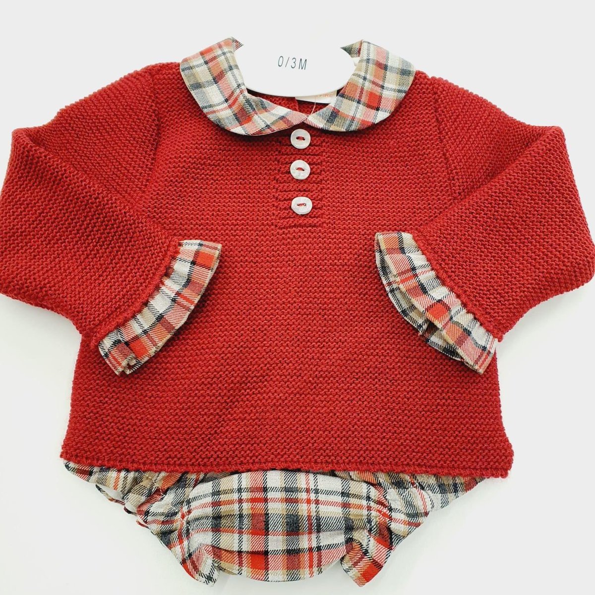 CornmillCentre's tweet photo. Your little ones will look super cute in these matching sibling outfits at Baby Js Boutique ❄️❤️
Just look 👀 how adorable they are perfect for Christmas Day!! 💕🎅
#babyjs #babywear #childrenswear #cosy #cute #ilovelocal #indieretail #cornmillcentre #darlington #twinning https://t.co/MIEf2j8pyv