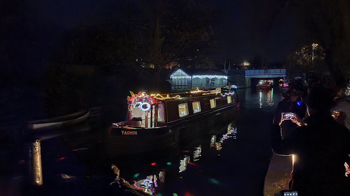 Flotilla of Light this evening along the Union Canal <a href="/EdinburghUCS/">Edinburgh Union Canal Society</a>