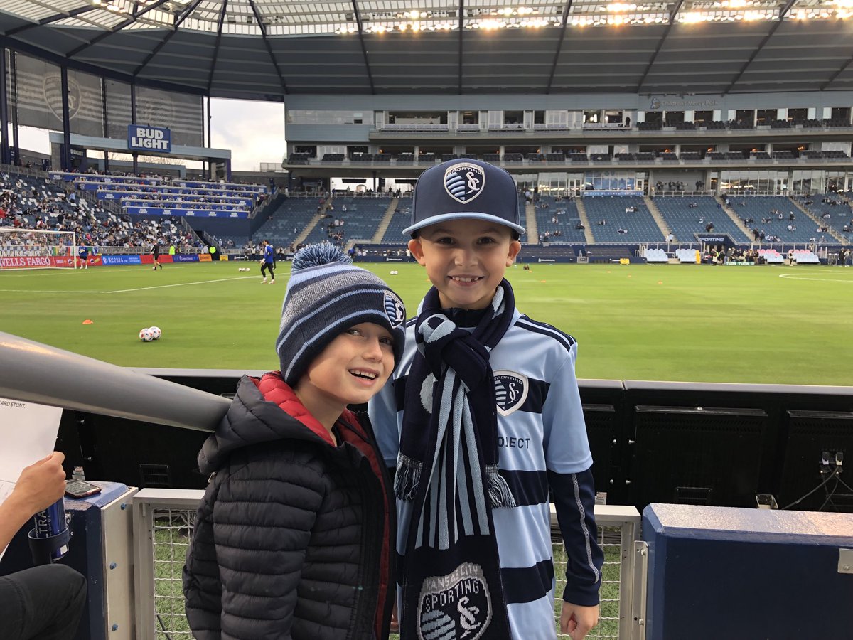 Jcolbyb's tweet photo. I 
I believe
I believe that
I believe that we
I believe that we will win
#onesportingway
#matchday
#paintthewall
#sportingkc https://t.co/zAuK7QqHJ1