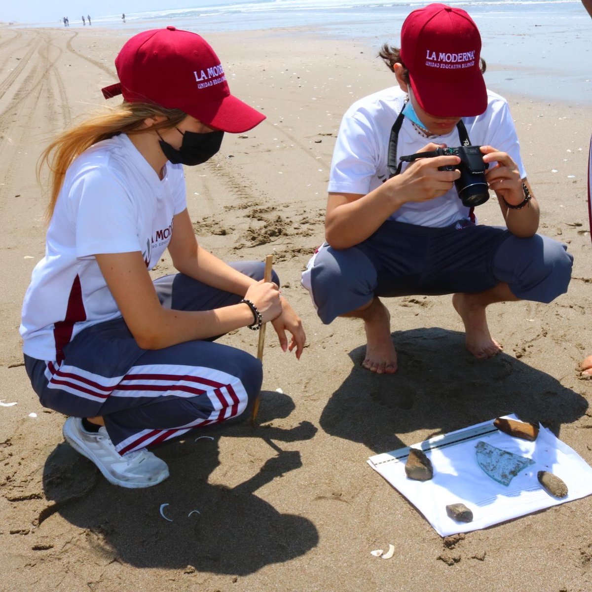 lamoderna_ec's tweet photo. El objetivo es poder recolectar en todas las costas para saber el número de plástico que existe en las playas de América.

@cdelabasura

#LaModernacuidalasplayas #reciba #cas #cientificosdelabasura https://t.co/MRoMHfALMo