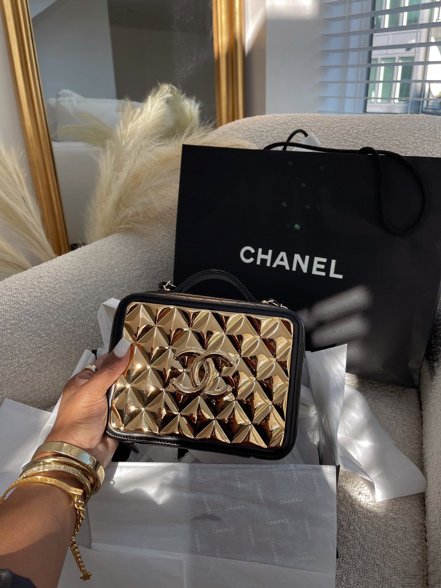 dearra's tweet photo. new bag alert ✨ https://t.co/rCfMsJBSwR