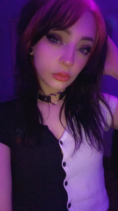 Hope everyone&rsquo;s having a great day today 🖤 https://t.co/n1anX74xzj<a href="/tag/onlyfans"class="tags"><span>#onlyfans</span></a>