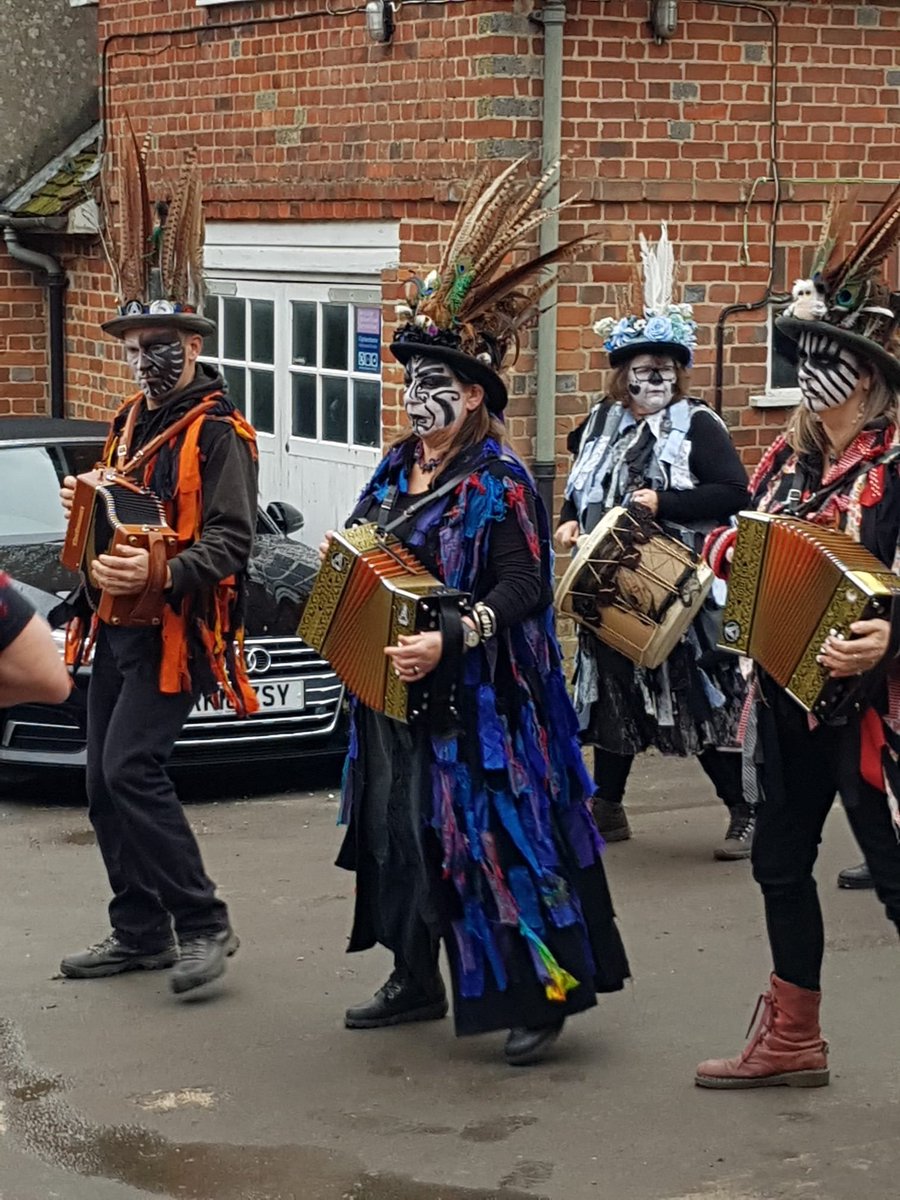 Armaleggan's tweet photo. Armaleggan really enjoyed dancing at The Bell in Aldworth today.  @CAMRA_Official Pub Of The Year for 2020. https://t.co/pfxKz692Wi