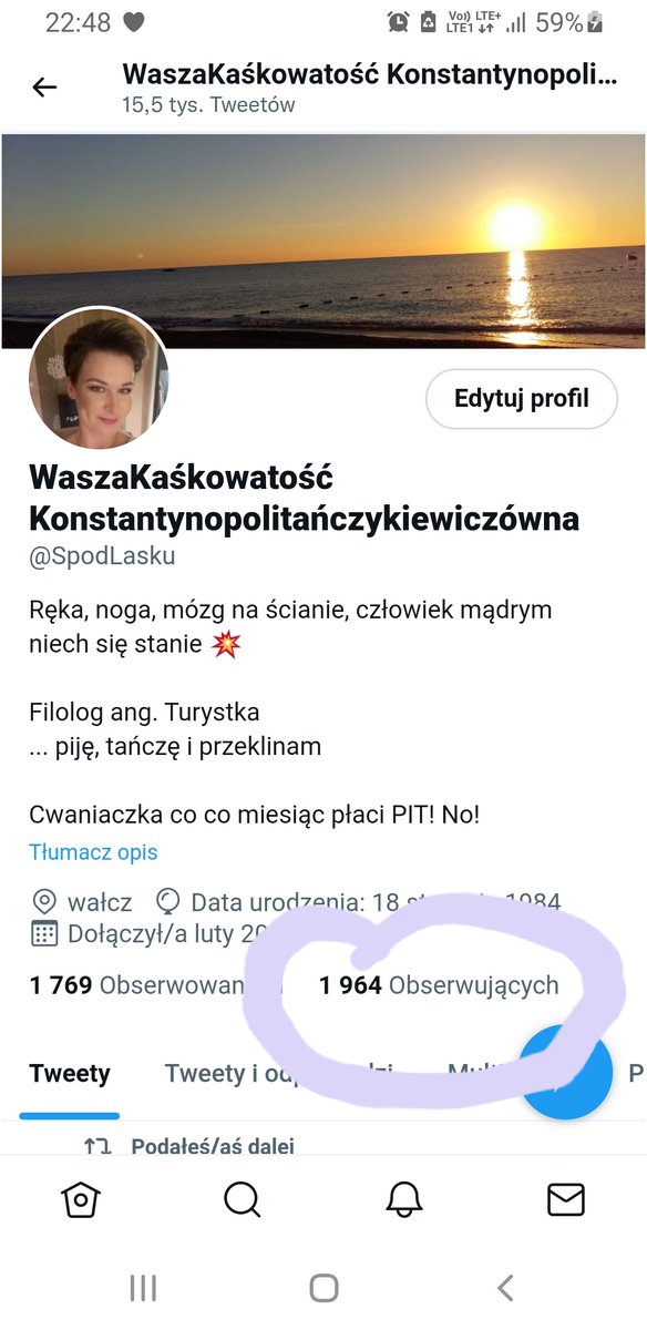 Nigdy nie żebrałam, ale założyłam się właśnie ze starym, że do północy będą 2k.
Na szali butelka mojego ulubionego Laudersa 😍