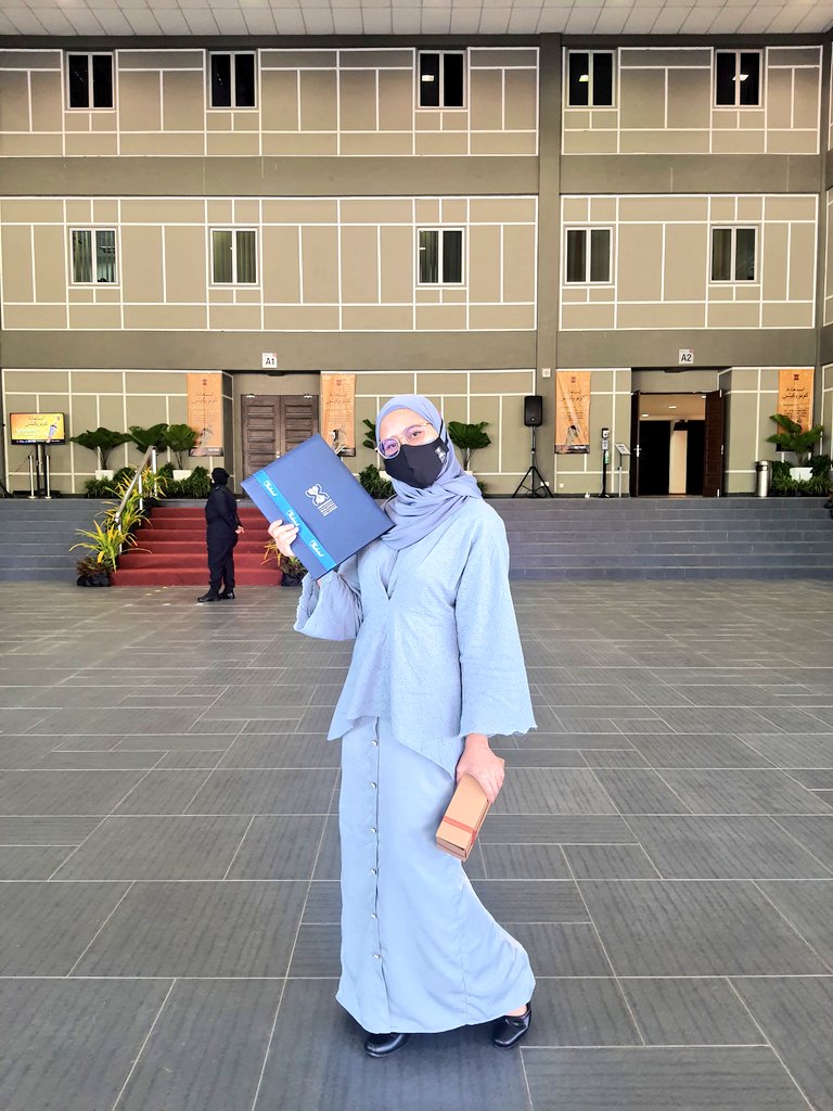 julaikhaqistina's tweet photo. #donegraduated💕 https://t.co/5DL2FYMWUp