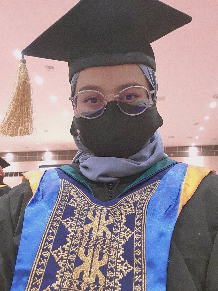 julaikhaqistina's tweet photo. #donegraduated💕 https://t.co/5DL2FYMWUp