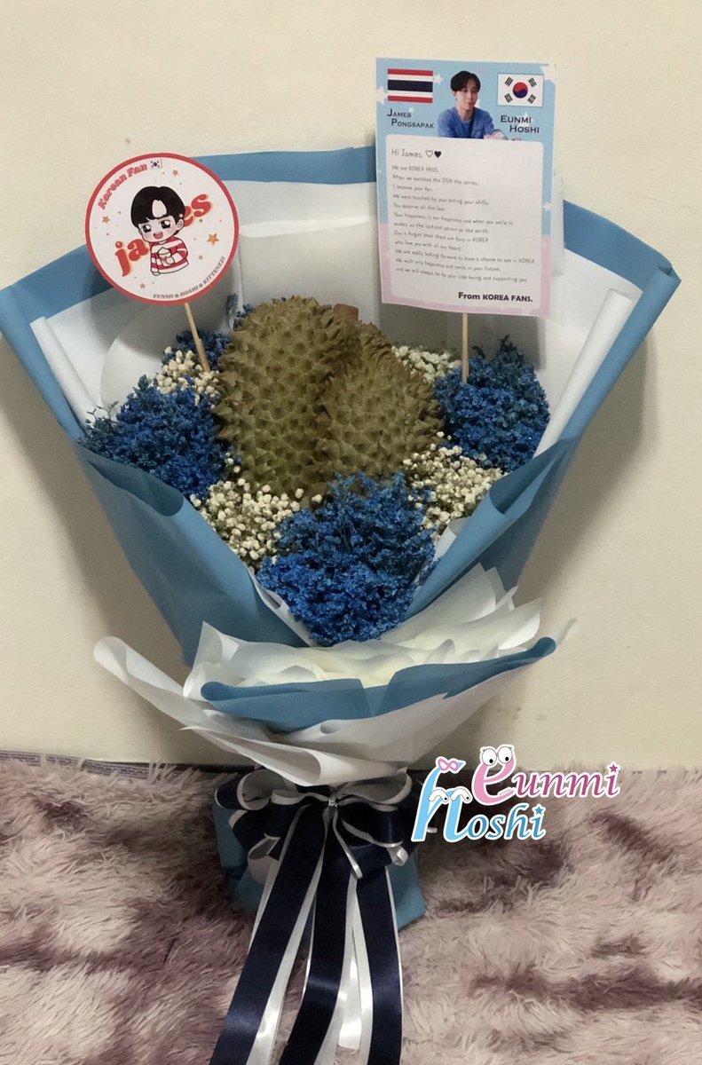 AQUA12030mond's tweet photo. 두번째 선물은 "Durian bouquet."
제임스가 두리안을 너무 좋아해서 3.4kg
의 두리안 부케를 준비했습니다☺
맛있게먹어^^
I hope you like everything.💙😚
#JamesPongsapak
함께해준 내동생들 ^^별이 너와함께해서 모든것이좋았어 수고했어 사랑해❤
support with @akasora_th @supha_stonzzi https://t.co/89B8EbbScl