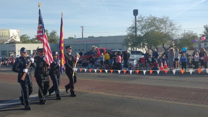 RonHardin48's tweet photo. Another well-deserved #GilbertDays celebration today!
After over a century of growth, @GilbertYourTown remains one of the safest and most prosperous places to live and work.
Thank you and keep up the great work, @GilbertPolice, @GilbertFireDept, and @GilbertAZMayor & Council! https://t.co/bMrFNSyhQU