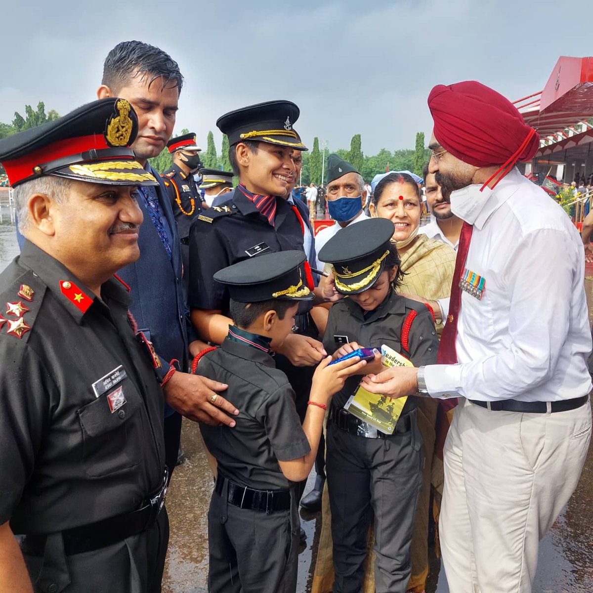 colmpsingh's tweet photo. Commissioning of Lt Jyoti from OTA chennai today is not only a proud moment  for me but for the whole Mahar Regiment. Jyoti is wife of martyr Nk Deepak, 1 Mahar who laid down his life in 2018 in J&amp;k. After his demise, The Regt offrs motivated her to try for OTA. @baishali_adak https://t.co/z6dgSzpHIU