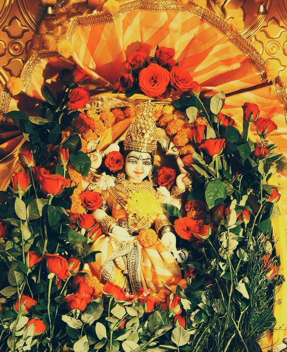 माँ बगलामुखी की कृपा से साधक के समस्त पाप और बाधाएँ विनष्ट हो जाती हैं। इनकी आराधना सद्यः फलदायी है।