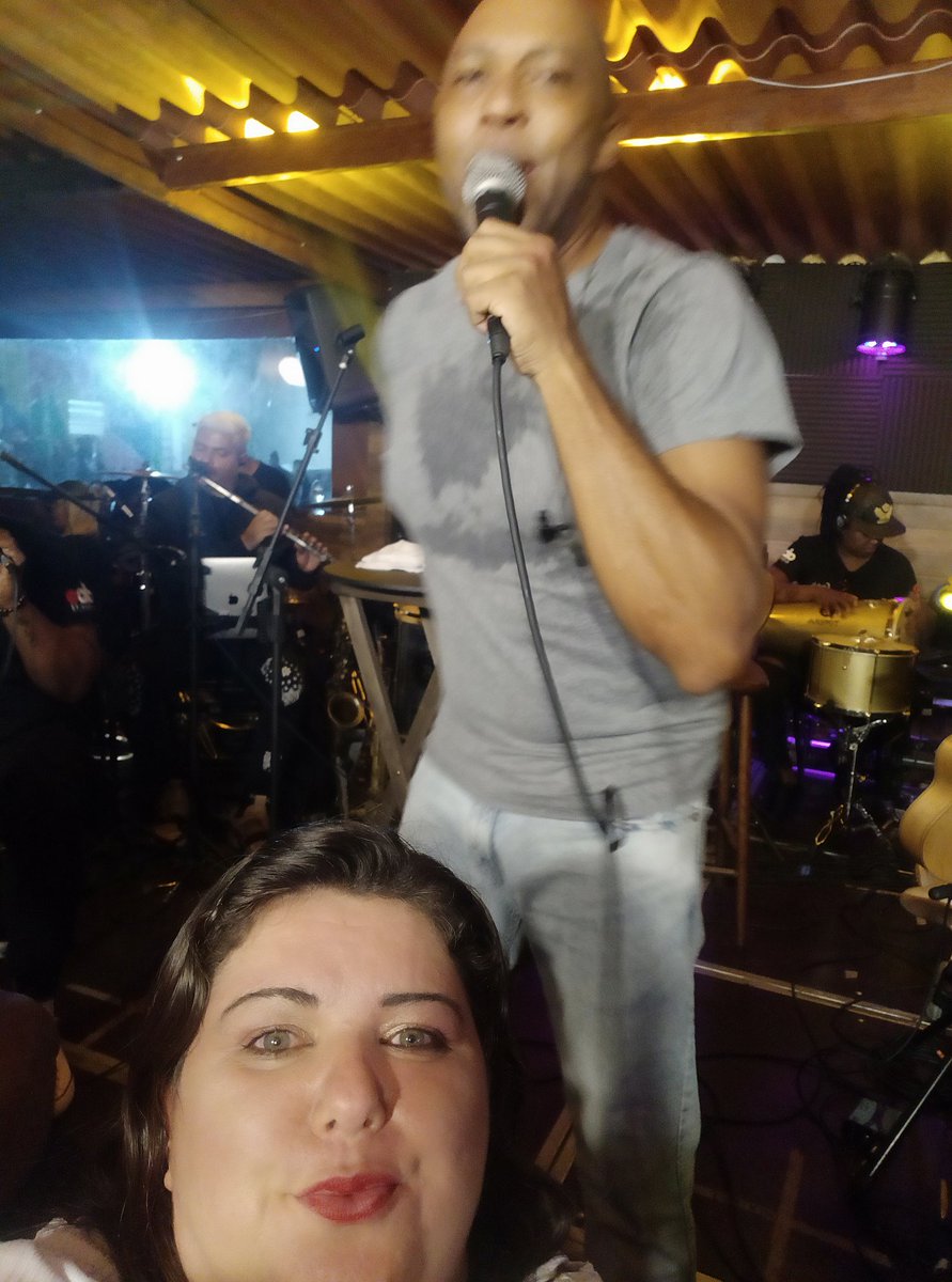 MSoniaSol's tweet image. Show sensacional do cantor @salgadinhomusic 
Humildade, carisma, Show incrível 
Amei real
Gratidão 🙏
#quintaldaatipa