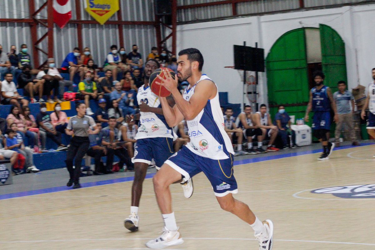 #PlayOffsLMB | Le damos vuelta al marcador 🔥

Finaliza el tercer cuarto y vamos arriba sobre nuestro rival 💪🏻

Santa Tecla 73 - 68 San Salvador

¡VAMOS TECLA! 🏀