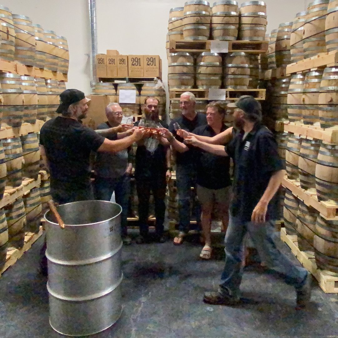 distillery291's tweet photo. Cheers to the weekend!
.
.
.
#291coloradowhiskey #X291 #coloradowhiskey #hardmadethecoloradoway #291family #ruggedrefinedrebellious #livefastdrinkresponsibly #graintoglass #rideitlikeyoustoleit #drinkitlikeyouownit #bigboldbeautiful #whiskey #whisky #bourbon #awardwinningwhisk https://t.co/dCVlMwMDJA