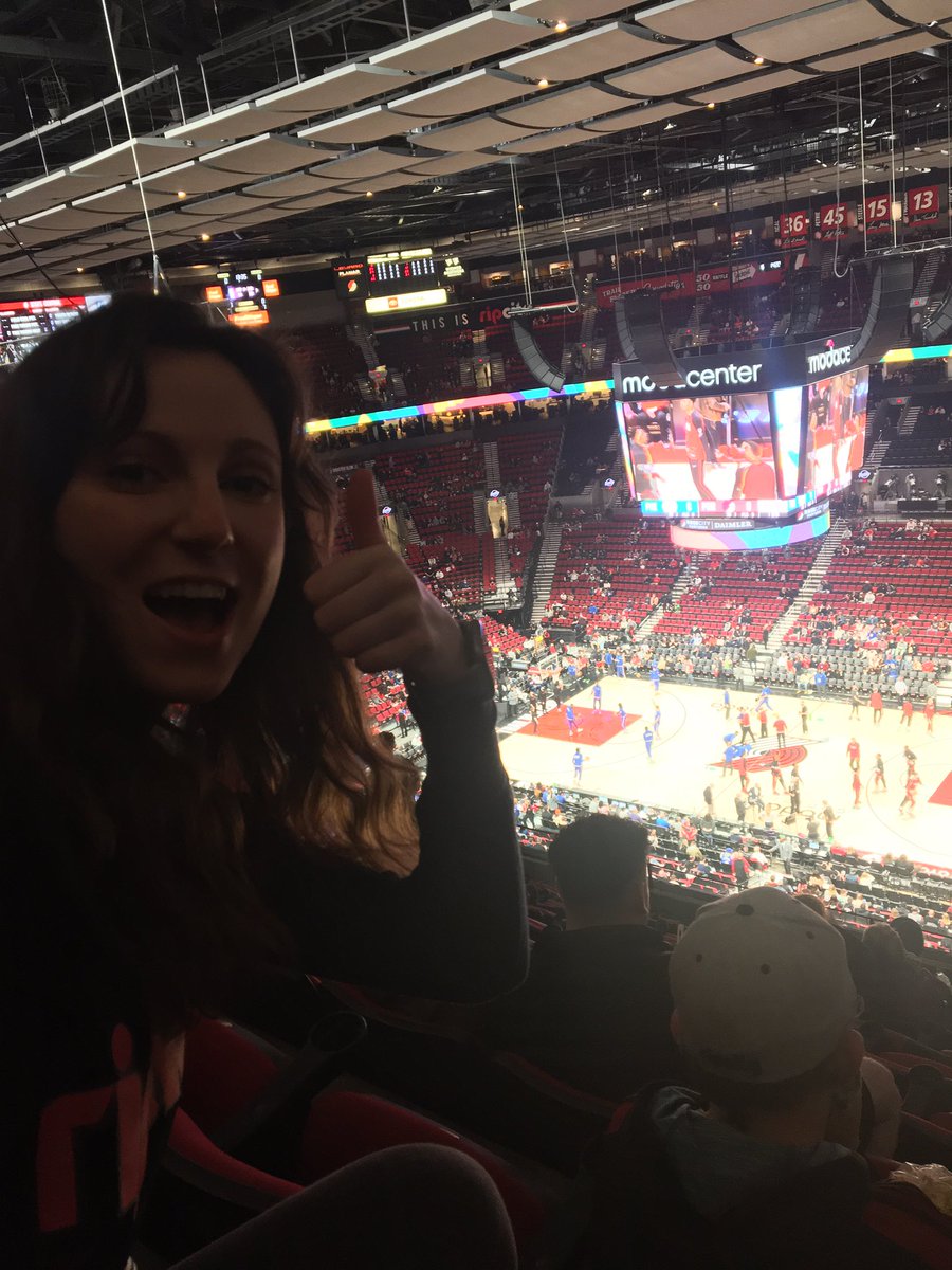 R_Phinney's tweet photo. #ripcitypix I LOVE THIS TEAM!!!! https://t.co/8qCPasb4Da