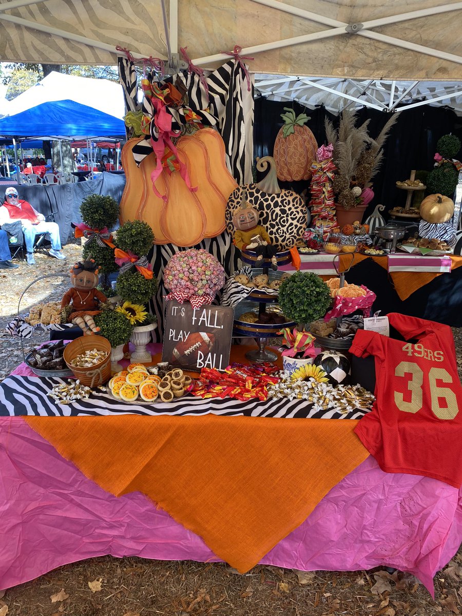 JaneJanefoster's tweet photo. Zebra Tent Ole Miss vs Vanderbilt https://t.co/Km45ZPdvlJ