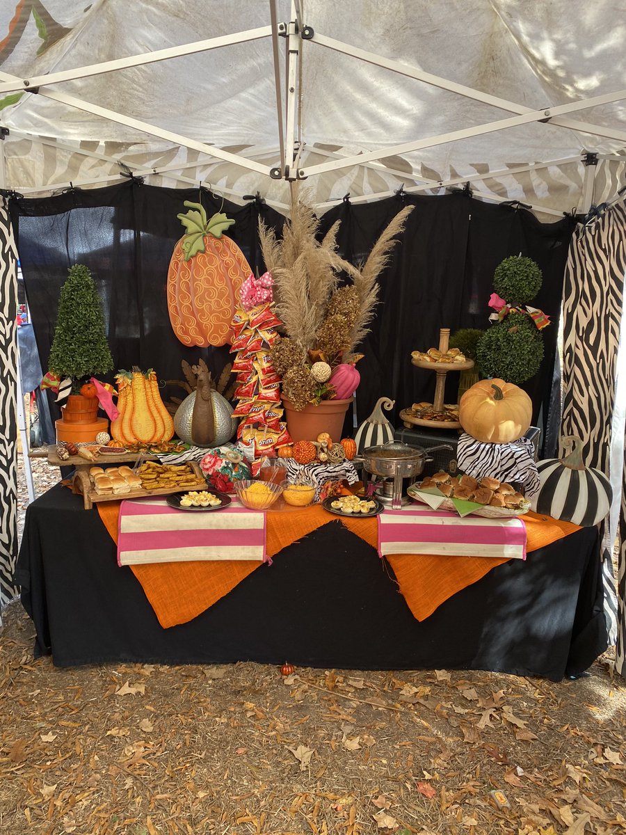 JaneJanefoster's tweet photo. Zebra Tent Ole Miss vs Vanderbilt https://t.co/Km45ZPdvlJ