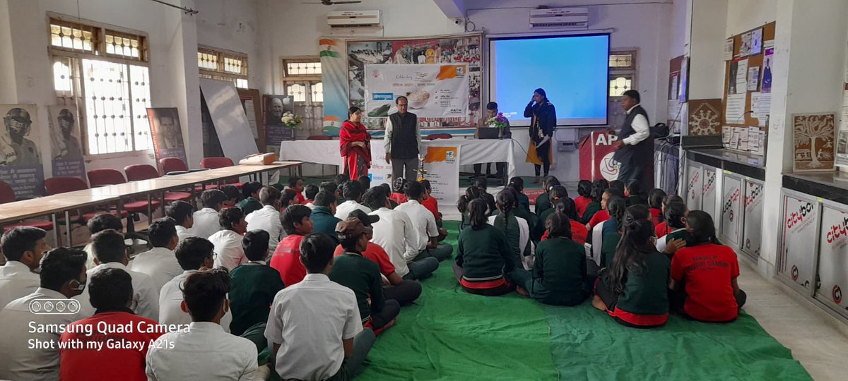 RoohiniSaran's tweet photo. For the #AzadiKaAmritMahotsav , governments of 5 states - Jharkhand, Karnataka, Manipur, Nagaland and Bihar celebrated by distributing and sampling of fortified rice along with sensitization of beneficiaries. #eatrighteatfortified Few glimpses here! https://t.co/OgU4P8hGM5