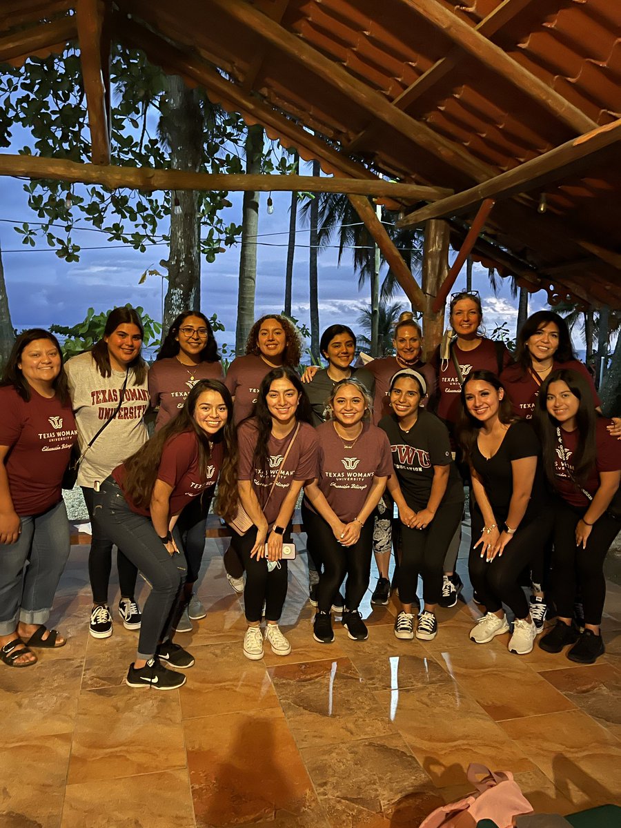 hansen_holly's tweet photo. We made it! One last Costa Rica trip to strengthen our language skills and fortify our multilingual and multicultural competence! ¡Viva bilingüismo! @twupioneras @pocketsojoy @liligro1 @DrMandyStewart @TWUBilingualESL @GradSchoolTwu @txwomans https://t.co/46p52K6X5U