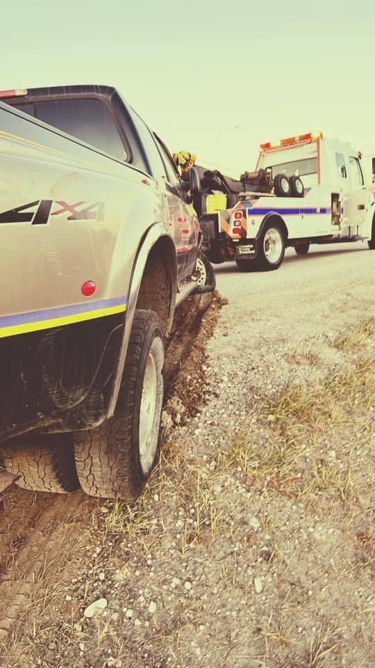 TuberTowing's tweet photo. If you find yourself in a pinch staring at the ditch, Tuber Towing can help you out. ๐Operator Devon likes the adventourous winch type of fishing. ๐ฃ
๐๐๐๐๐๐๐๐๐๐๐๐๐
#TowTruck #TowTruck #TireChange #LifeAtTuber #Collision #TowedByTuber #TuberToTheRescue #Winch https://t.co/ckXSoEHkvO