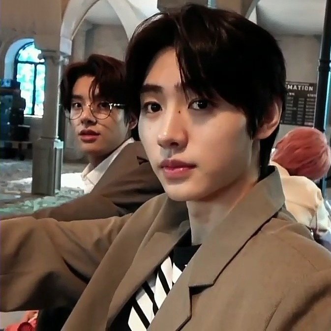 ً (@jakehoonfeed) on Twitter photo 