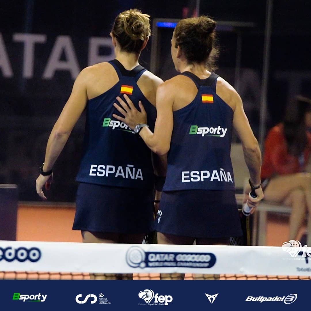 FedPadelMurcia's tweet photo. Ella es @pattytxu de La Manga del Mar Menor 🏖
Campeona del Mundo 🌎 2021 en Qatar con la Selección Española de Padel!!
Un orgullo para nuestra Federación🙌 Enhorabuena Campeona!👏🏆
#SomosFPRM #deportesmurcia #regiondemurcia #FPRM #padel #regionalabsoluto #CSD https://t.co/FW4ijBnu6S