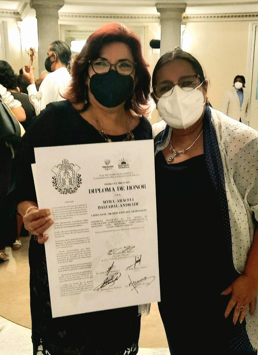 AgrupandoMx's tweet photo. Felicitamos a la Mtra @AracelyBaizabal  , Coordinadora de Difusión de @agrupandoa por el reconocimiento a su trayectoria recibido el día de hoy en la categoría de dignificación del trabajador , otorgado por la Instititución Superacion Ciudadana. https://t.co/TYxhS9ZS5x