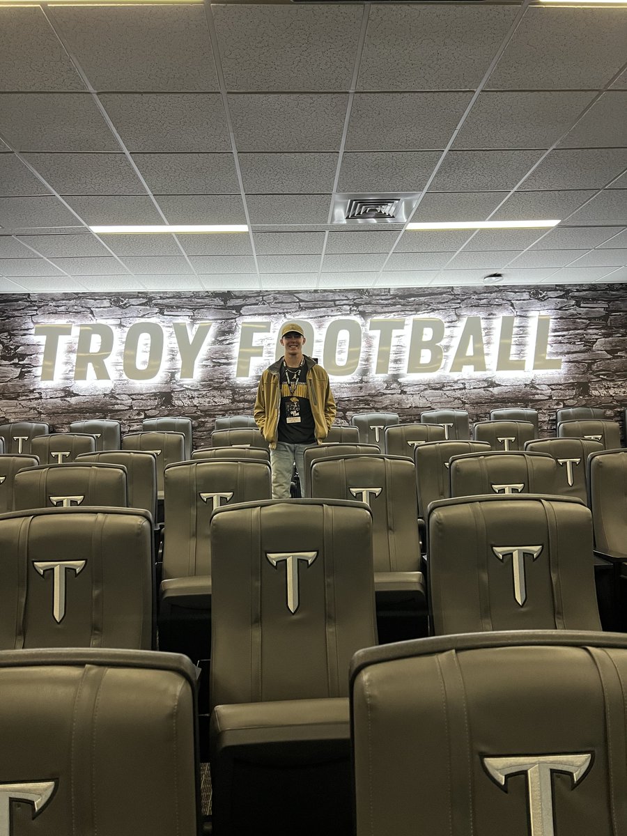 mwhitjohnson15's tweet photo. Thank you @TroyRecruiting @Coach_JohnCarr @coachcalebross @dayne_brown @TroyTrojansFB @CLindsey_TROY for a great gameday visit today.  I look forward to coming back. https://t.co/E422yP7ZBU