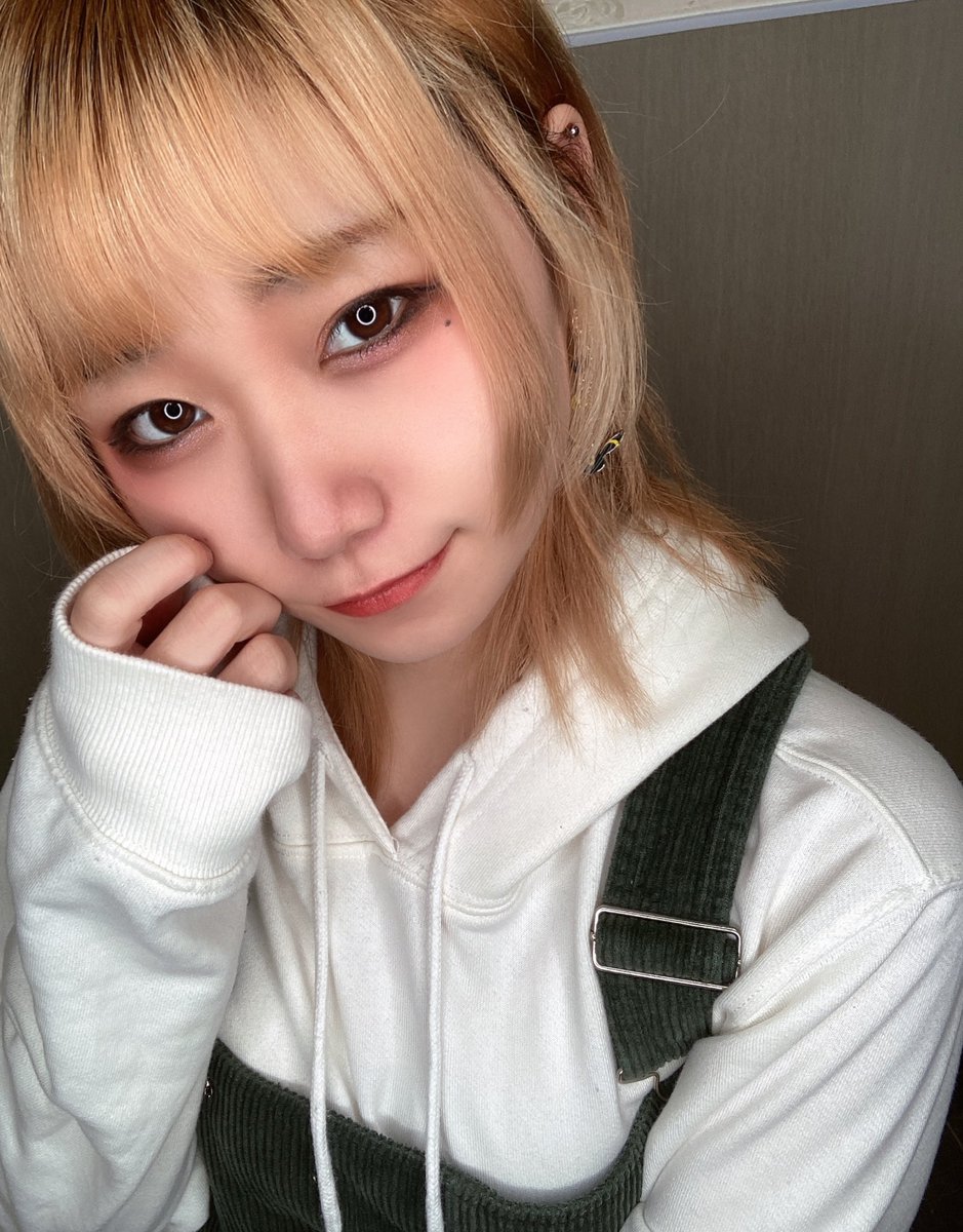 mofruosaka001's tweet photo. アニソンバーもふる大阪千日前店
11月21日

あこ18-22 @_ako_cha
みれい18-22 @16mir_
めぐ18-23 @pino_mofru
ぴの22-5 @MeGupi_mofru
てん22-5 @ten__mofru
てく乃23-5 @TEKUNO_mofru
れもん23-5 @lemon_mfr

是非遊びに来てください♡ https://t.co/8dM1XW5NTW