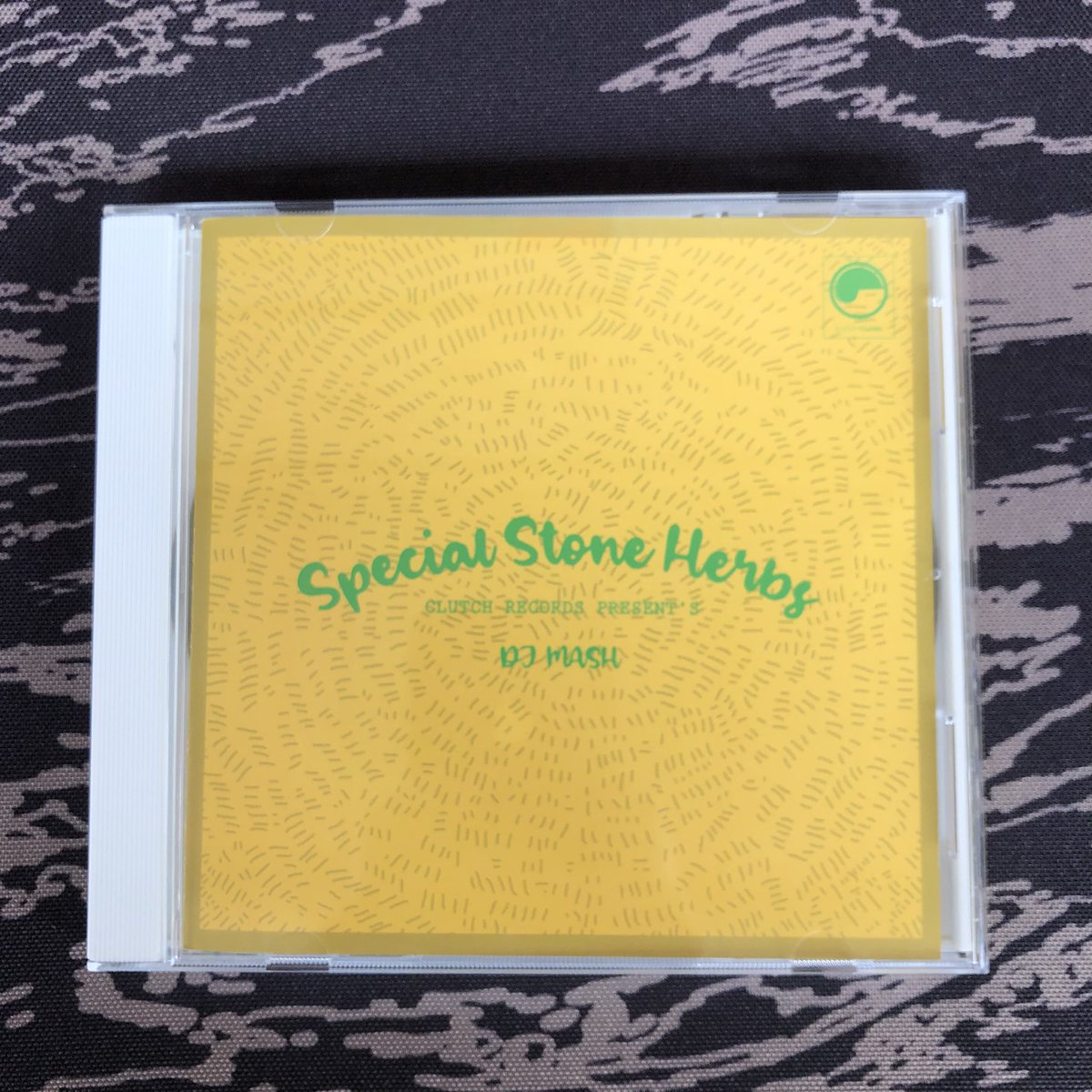 BITTERDARTS's tweet photo. Now playing💿
『DJ MASH / SPECIAL STONE HERBS』
BITTER DARTS
青森県青森市古川1-18-16
017-775-7069
https://t.co/QXRixFIbOK
#mixcd #djmash #specialstoneherbs #clutchrecords #hiphop #stonethrow #streetfashion #streetstyle #streetwear #bitterdarts #aomori #japan https://t.co/H4Jh29mXlk