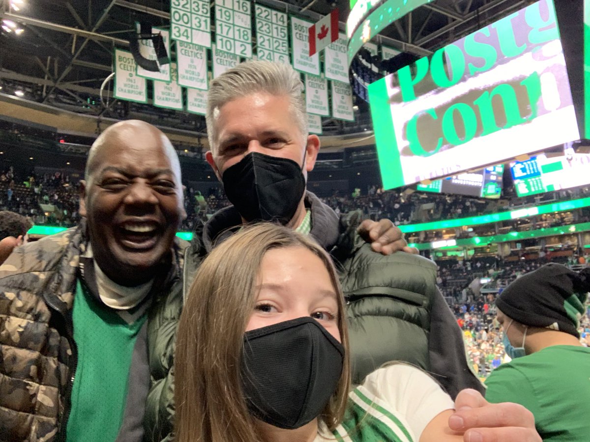 ScottSlifka's tweet photo. @coachwilliemaye Thanks for making tonight so memorable for Betsy and me - you’re the best! https://t.co/jIOw1mpYf4