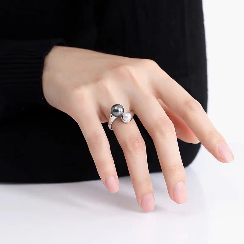 Fortuna_LM's tweet photo. Do good and good will come to you❤️

TrueMe Series
#weekendvibes 
#FortunaLM #TrueMeSeries #OldSchool #handcrafted #handcrafted #jewelry #jewellery #fashion #trend #Tahitian #pearl https://t.co/JQcjXFEvEF
