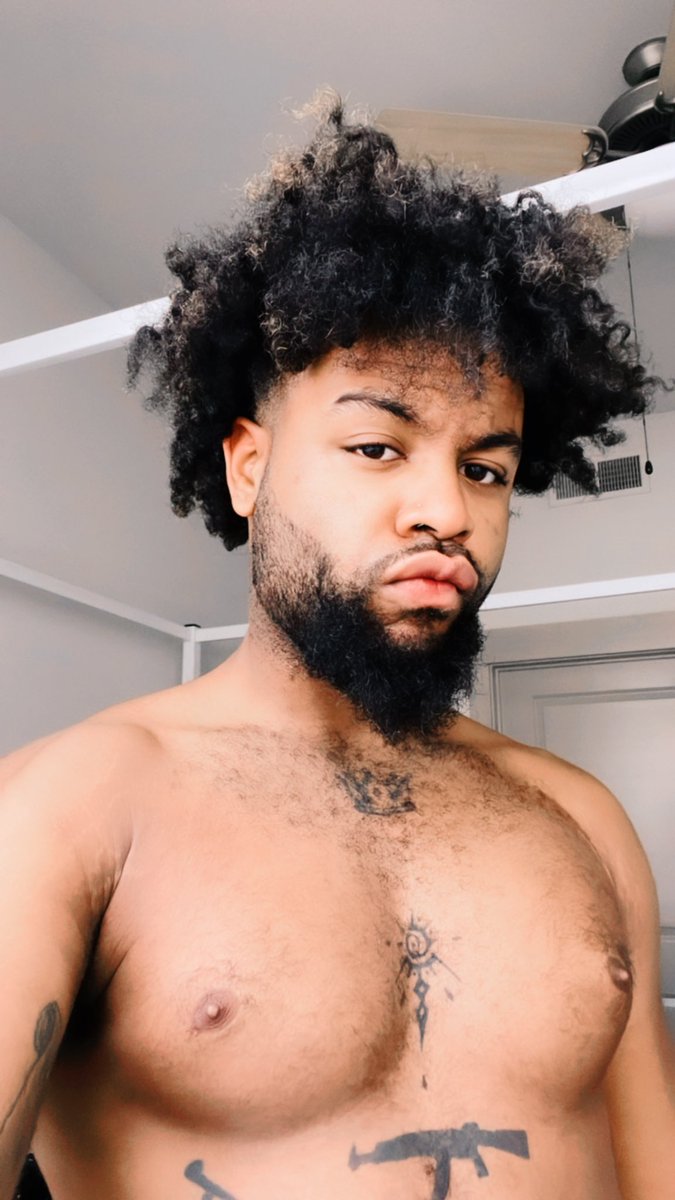 CamNxtDoor tweet media