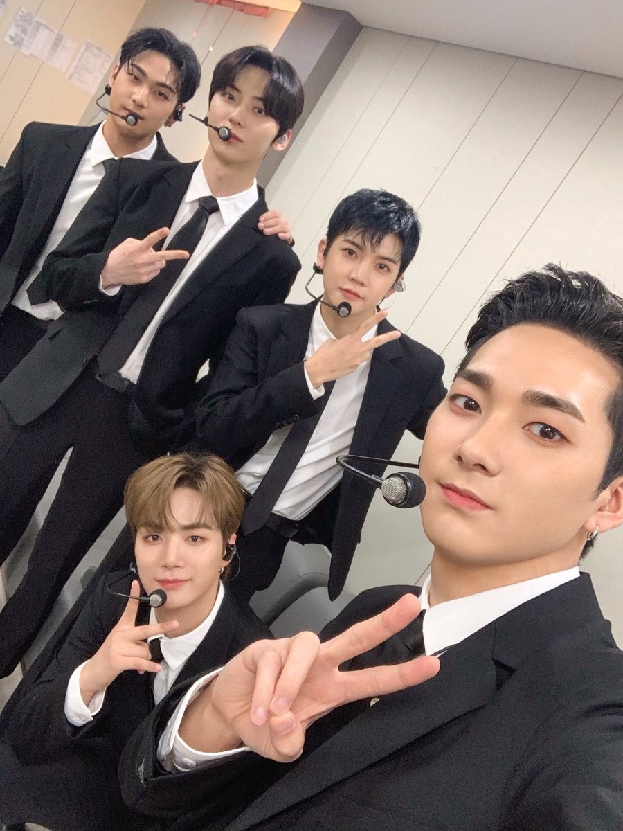 irodori_love's tweet photo. #MAMAVOTE  #nuest https://t.co/iIBk2IB8ZJ