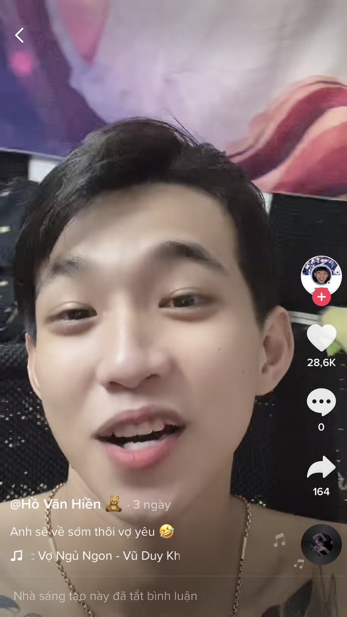 PinNguyen16's tweet photo. Bạn này đang hot vì lộ clip ... nhà mình có ai có clip bạn này ko ạ. Cho e xin vs ạ https://t.co/CyJGwFDfTs