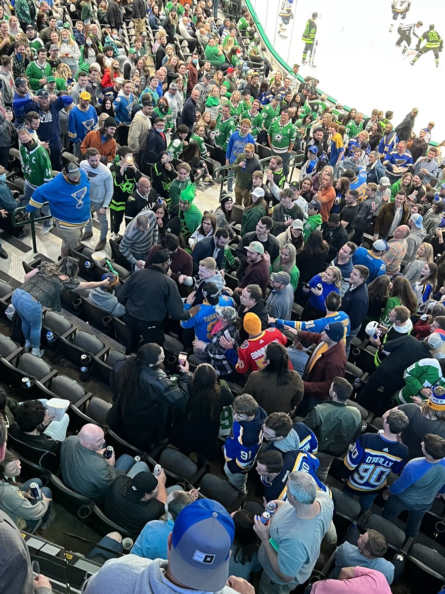 StarsRomanista's tweet photo. And we have blues fans being escorted https://t.co/c4Qfg6aDFy