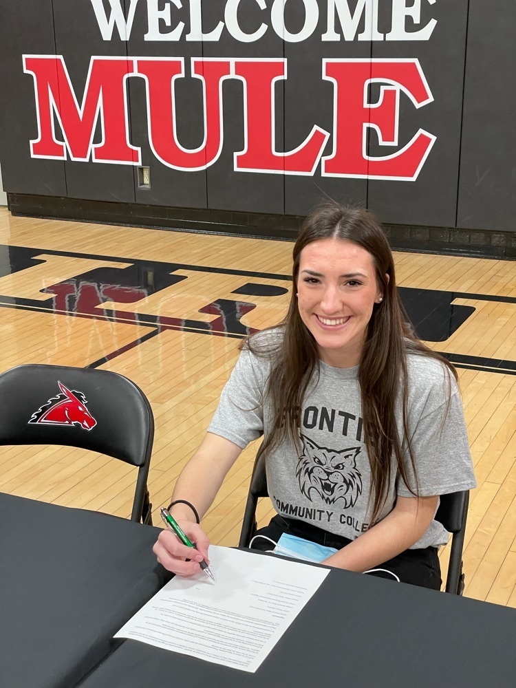fchsmules's tweet photo. Congratulations to Lady Mule, Kenna Davis on signing with Frontier Community College to continue her education and volleyball career!!! https://t.co/4hqlXmdiep