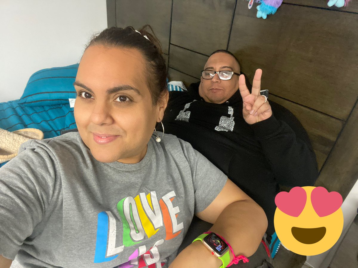 glow161's tweet photo. #love #lamaestra #eldj #findesemana 🥶💛💙🥶 @djmilton1985 https://t.co/S38pNiYkvd