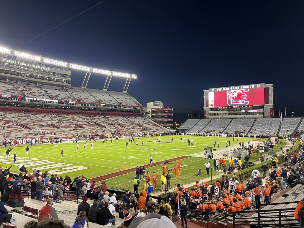 WarBlogle's tweet photo. The South Carolina student section is LIT. Rally towels, too! #auburn #wareagle #BeatUSCe https://t.co/OBmNku7Sfg