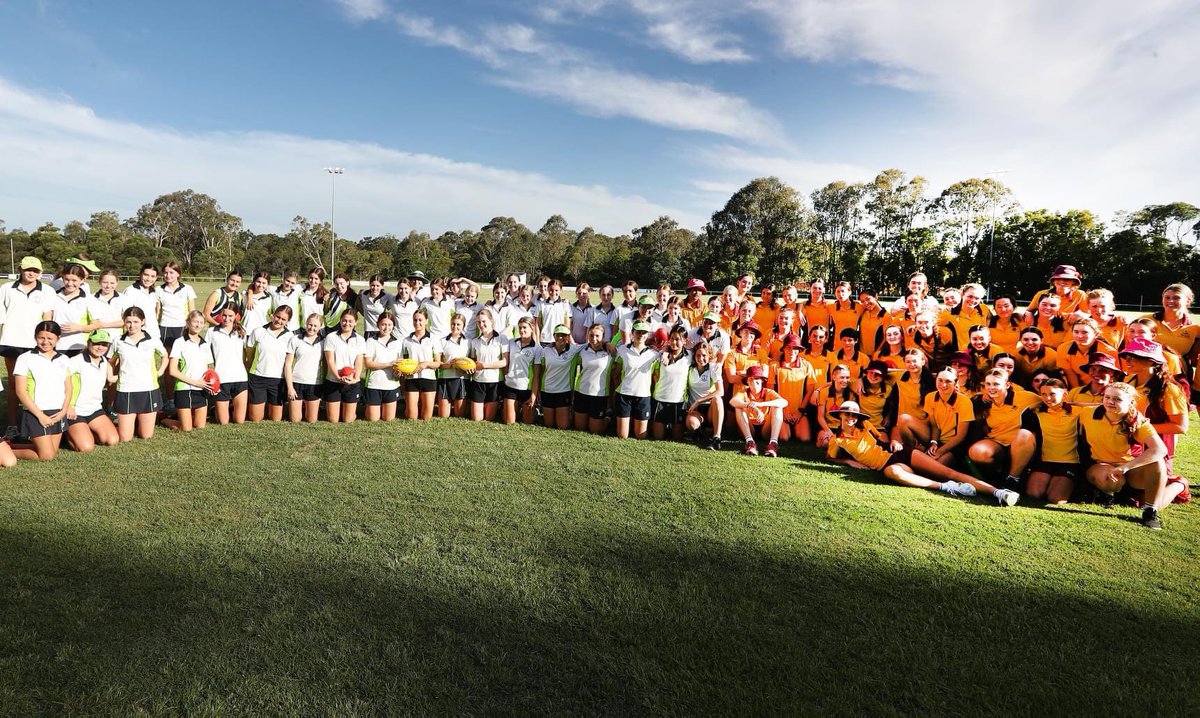 QGSSSA's tweet photo. A huge thank you to the team at @AFLQ for all your support with this term's QGSSSA AFL Sampling Program. 

We cannot wait to kick off our trial QGSSSA AFL competition in Term 1 for students in Grades 10-12. 

#QGSSSA #QGAFL #AFLQ #AFLW https://t.co/7J6A5Q4TH5
