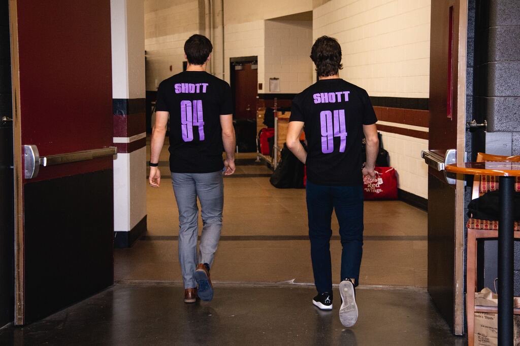 ArizonaCoyotes's tweet photo. The whole team is behind you, Shottsey. 💜

#HockeyFightsCancer https://t.co/NY27WFoVMv