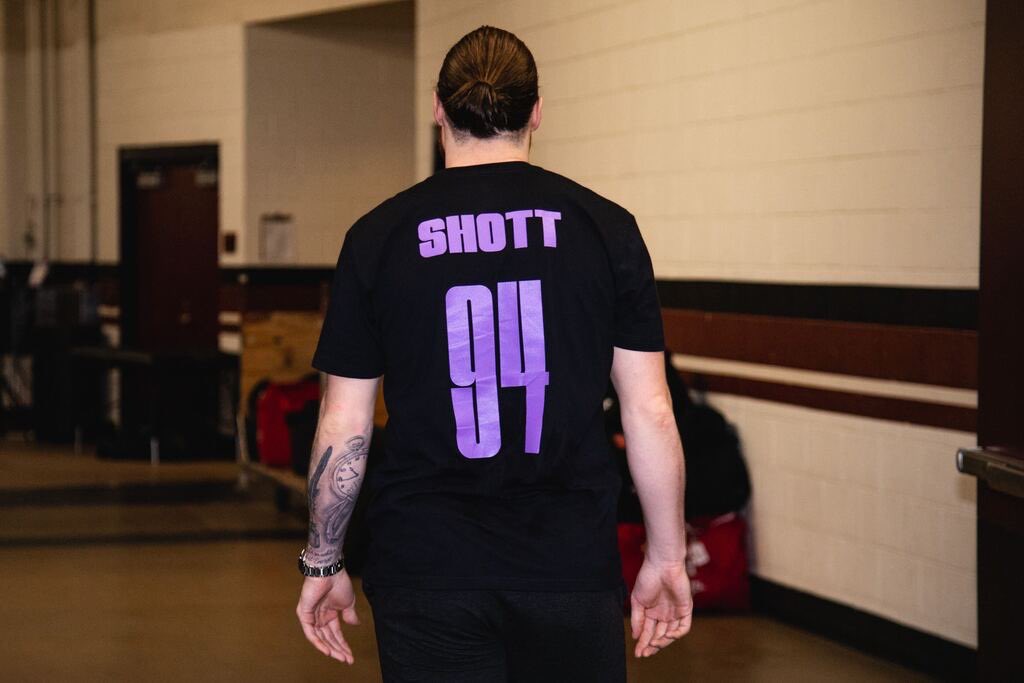 ArizonaCoyotes's tweet photo. The whole team is behind you, Shottsey. 💜

#HockeyFightsCancer https://t.co/NY27WFoVMv