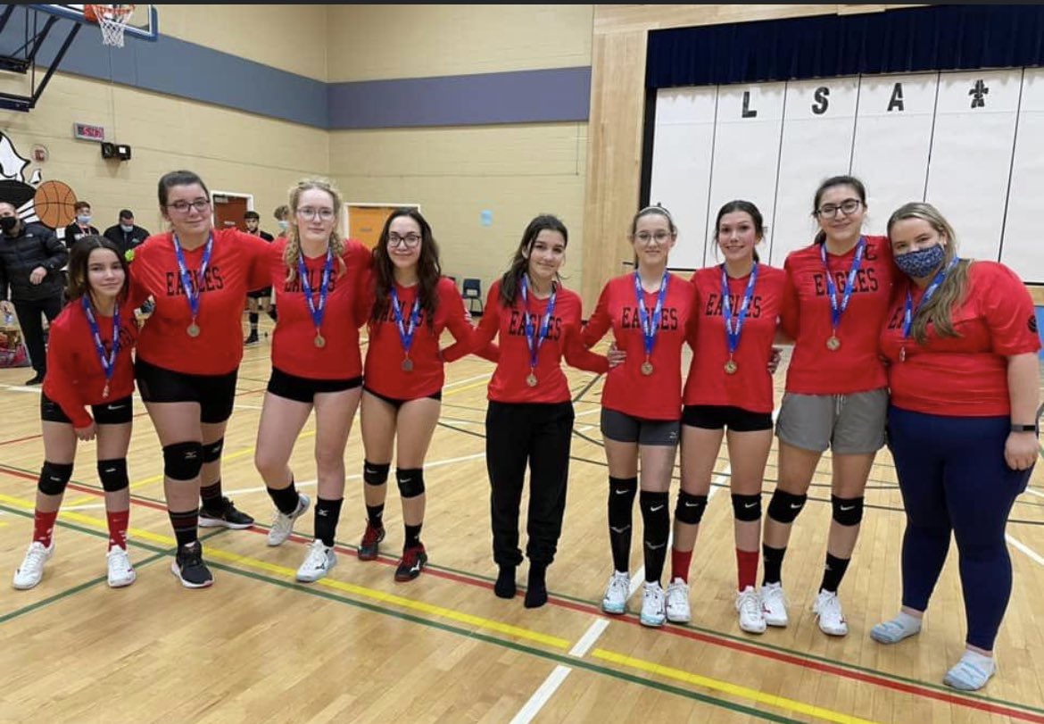 Big congratulations to the boys and girls volleyball teams!! The boys Huskies won gold and will go on to Provincials! The girls Eagles won silver ( very close game)!! Super proud of both teams, you all played awesome!! 🐺🦅👏🏻👊🏻 @stlewisacademy <a href="/WillGillettAcad/">William Gillett Acad</a>