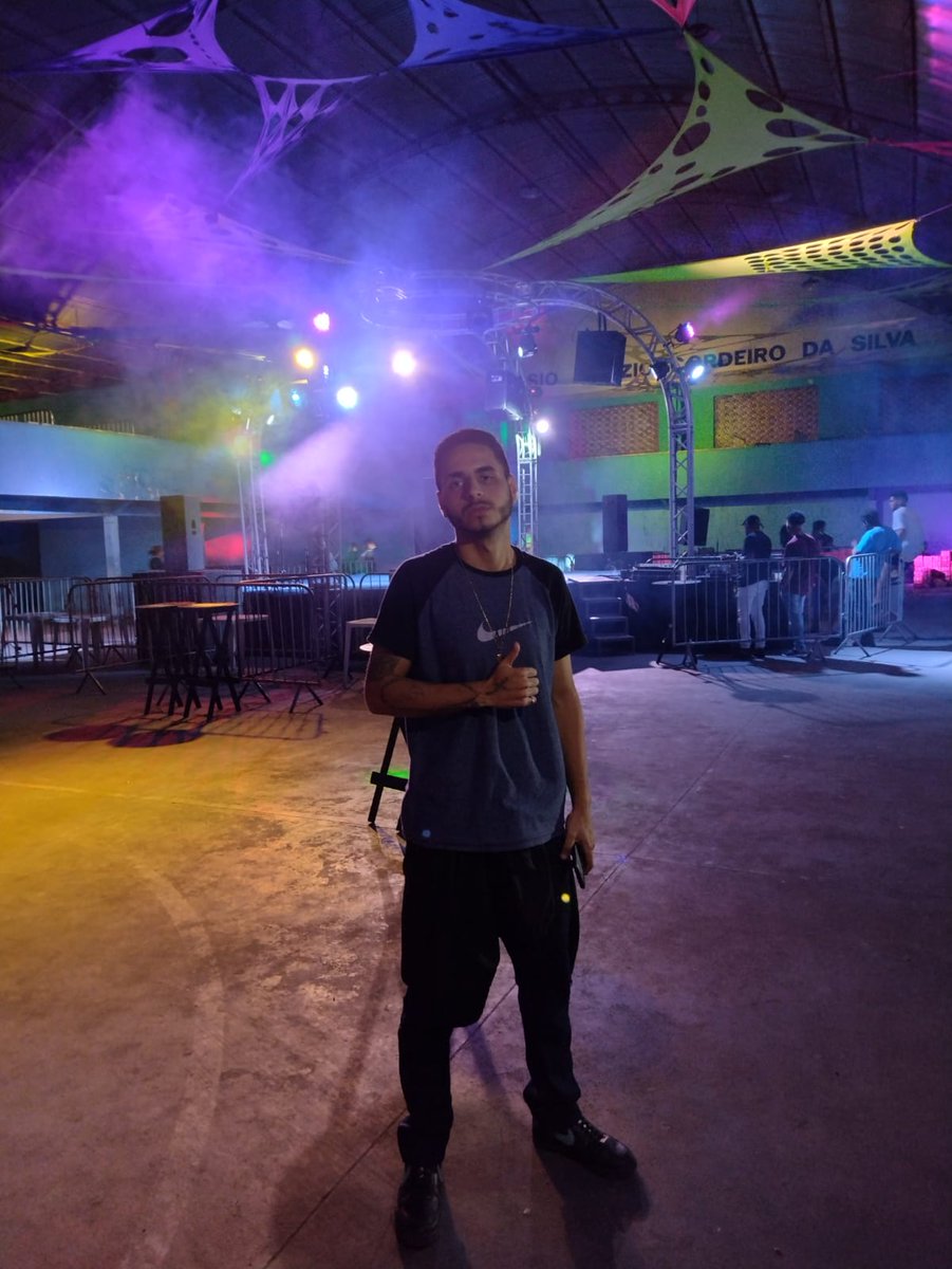 Arrastaela_'s tweet photo. Rave no escurinho 🎼🤫😏 https://t.co/hIZLZw6gPt