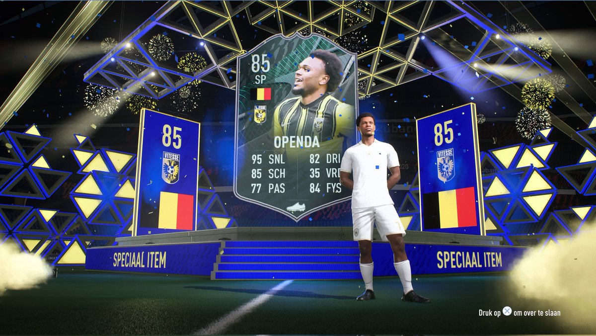 RubanoYT's tweet photo. Het is even doorbijten als het gaat om het spelen van Squad Battle wedstrijden, maar dan heb je er wel weer een leuke kaart bij. #FIFA22 https://t.co/VpnBiVAVdj