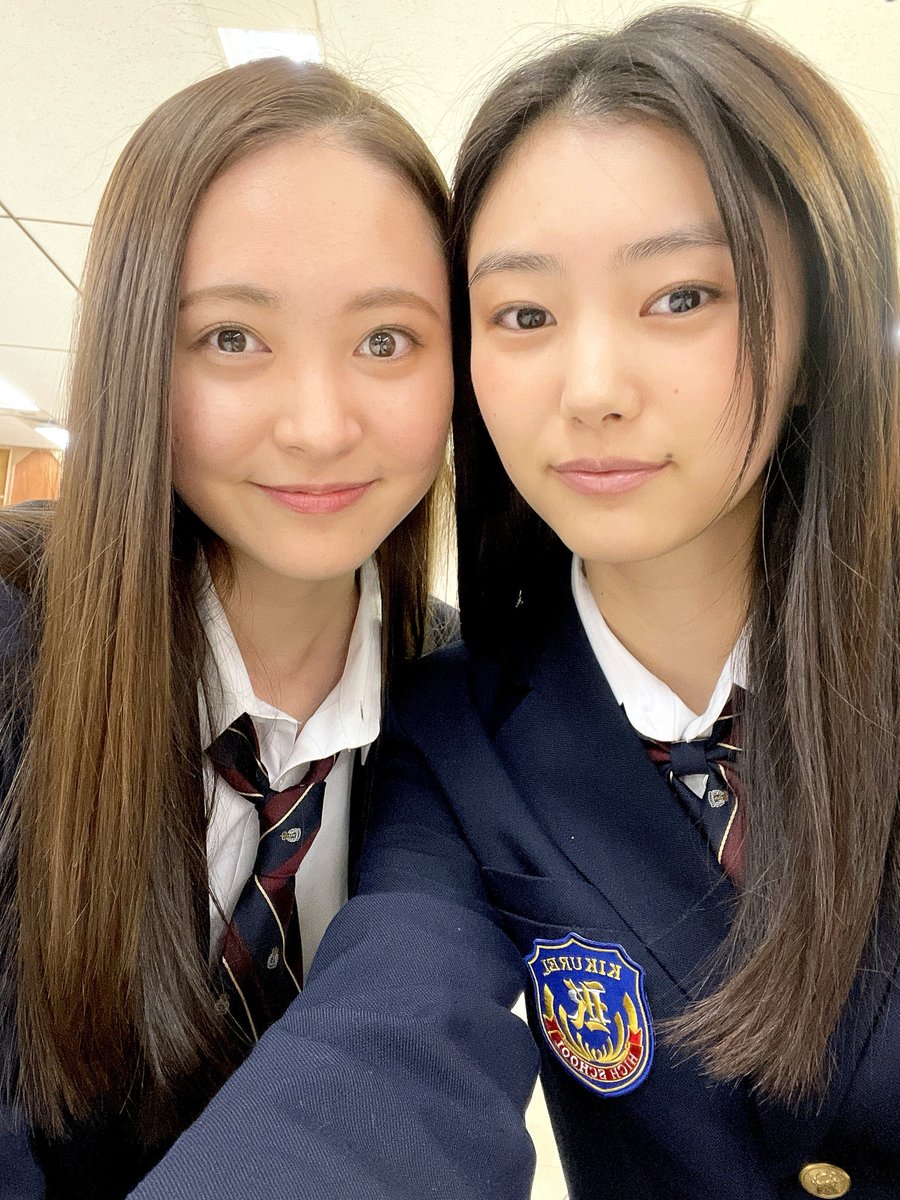 tokaitv_dodra's tweet photo. おはようございます。
昨日の第8話もなかなか考えさせられる回でしたね。まだの人はFODで無料見逃し配信やってますよ💨

今朝のオフショットは不登校の佐川希子（#岡本莉音）＆綿音（#宮野陽名）🌟

#顔だけ先生
#顔だけオフショット https://t.co/NKlFaxY1nK