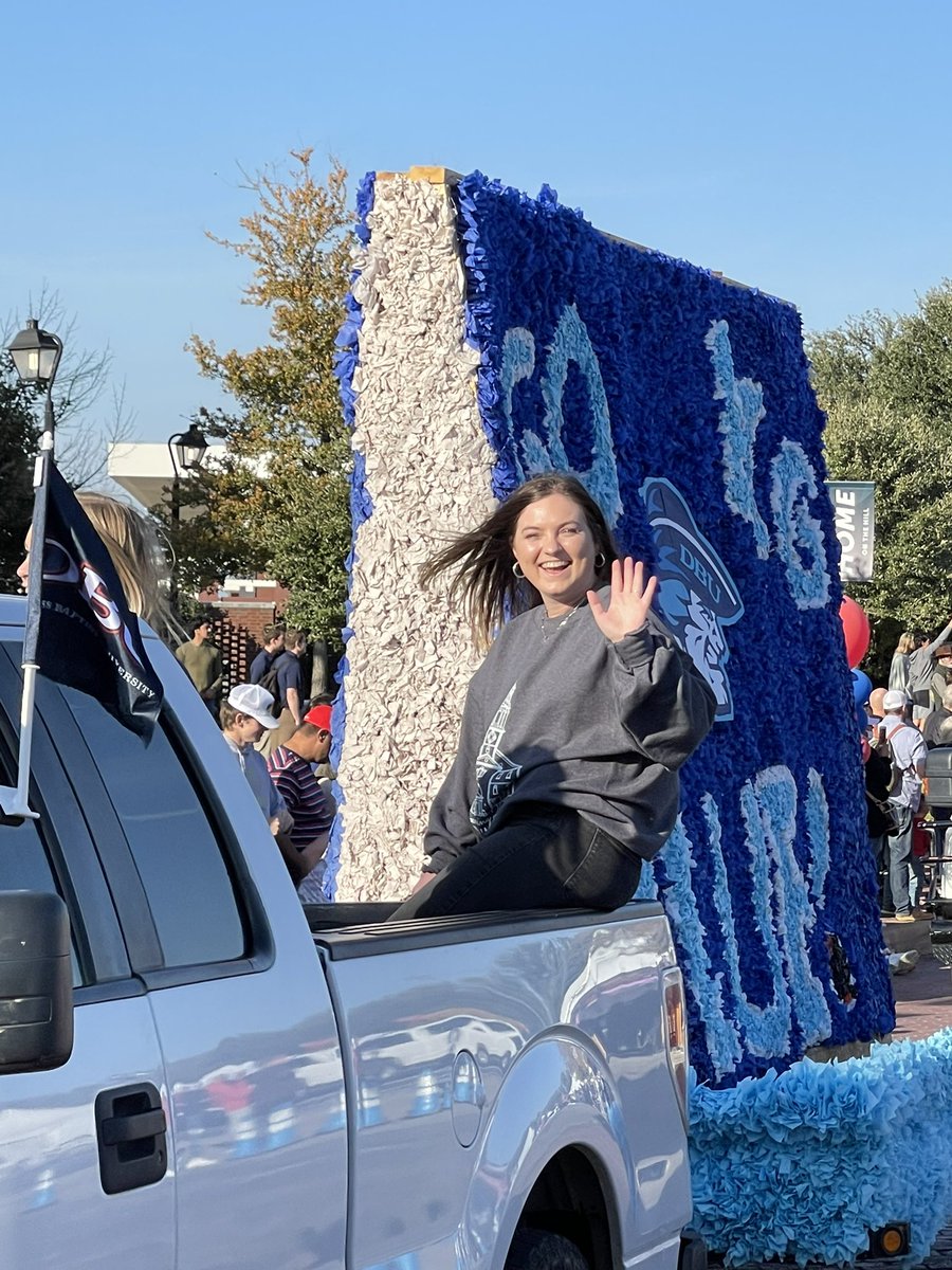 loritotty's tweet photo. Homecoming on the Hill @DBUPatriots #dbu https://t.co/K4Vhl4J5LB